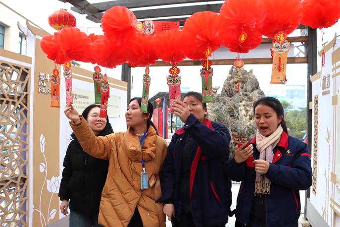 公司舉辦“猜燈謎 包湯圓 慶元宵”活動(dòng) 公司舉辦“猜燈謎 包湯圓 慶元宵”活動(dòng)